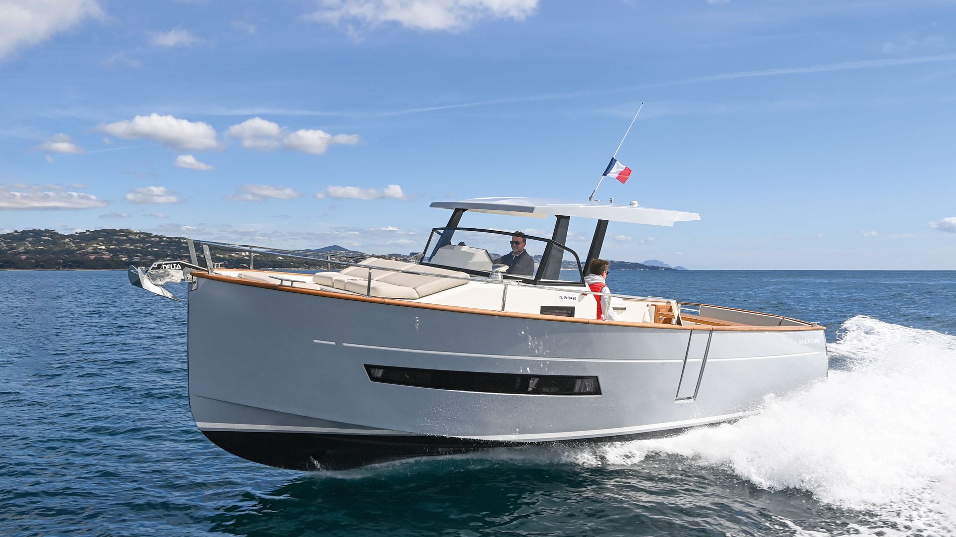 Rhea Marine 32 Open