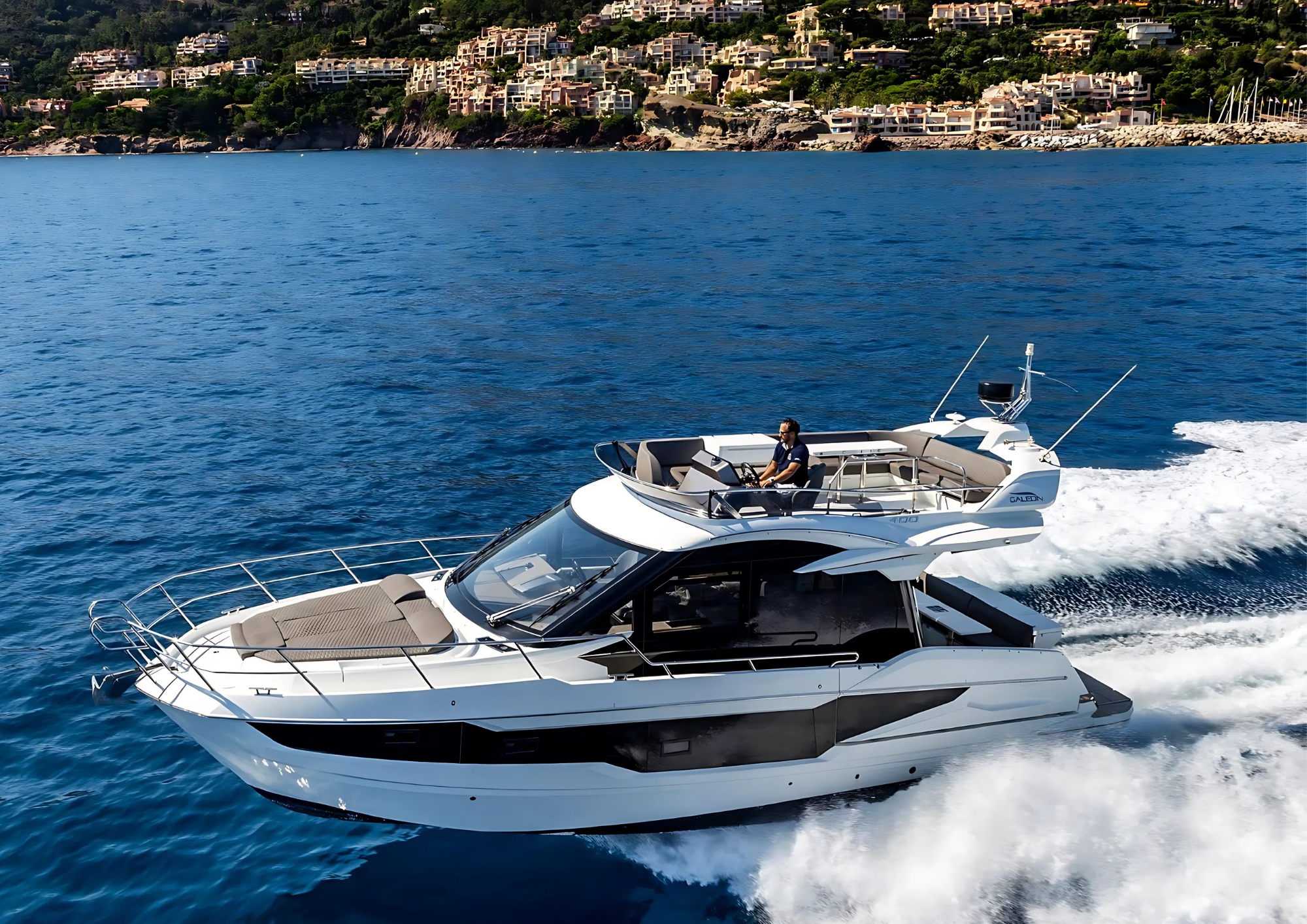 Galeon 400 Fly