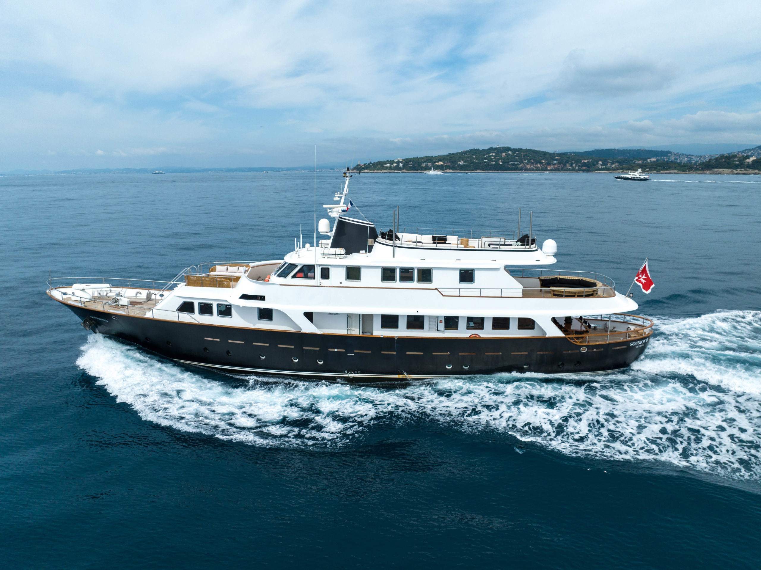 Benetti Yacht "Sounion II"
