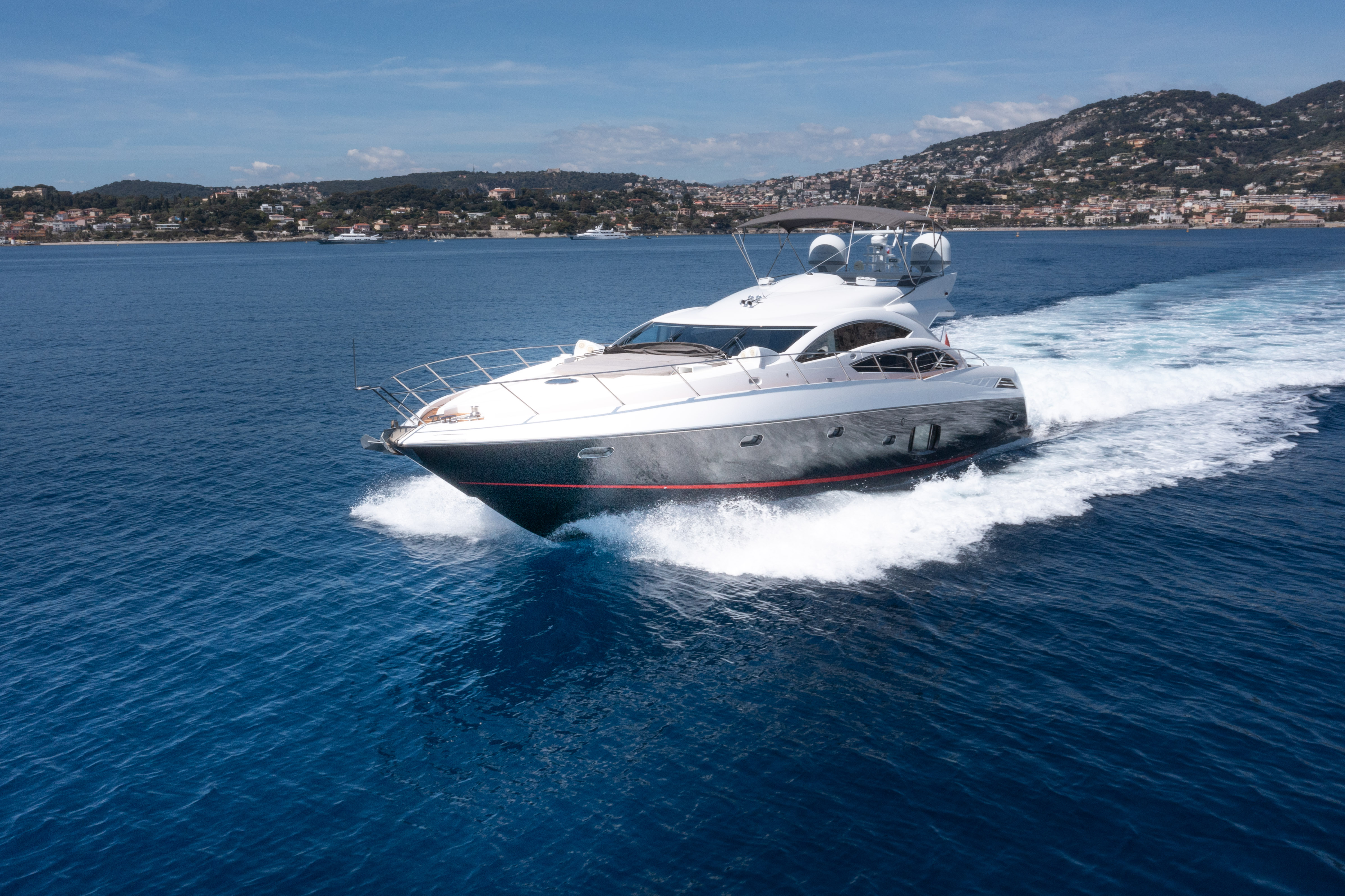 Sunseeker Predator 74 « Star of the Seven Seas »